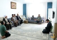 دیدار مدیرعامل شرکت آلومینای ایران و مسئولین شهرستان جاجرم با تعدادی از خانواده های معظم شهدا و ایثارگران عزیز به مناسبت گرامیداشت هفته دفاع مقدس