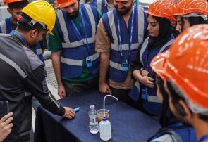 گزارش تصویری بازدید جمعی از دانشجویان دانشگاه علوم پزشکی کاشان از کارخانه فرآوری آب و خط تولید فولاد کویر