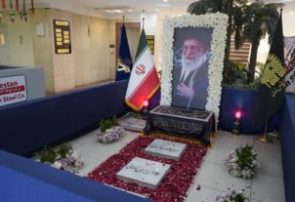 رونمایی از نماد مزار رهبر شهید انقلاب و اهل بیت ایشان در شرکت فولاد اکسین خوزستان